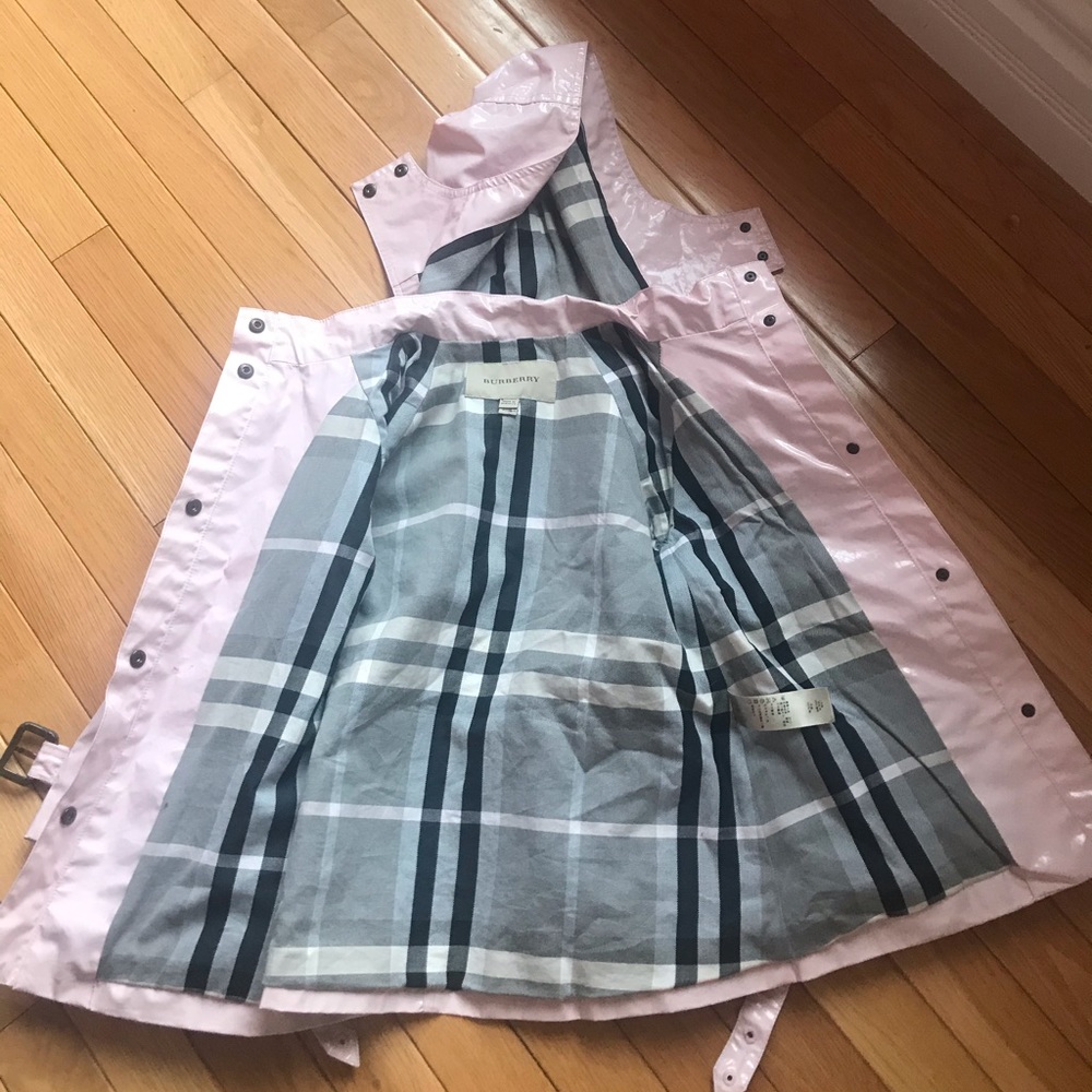 Authentic Kids Burberry Raincoat  ☔️